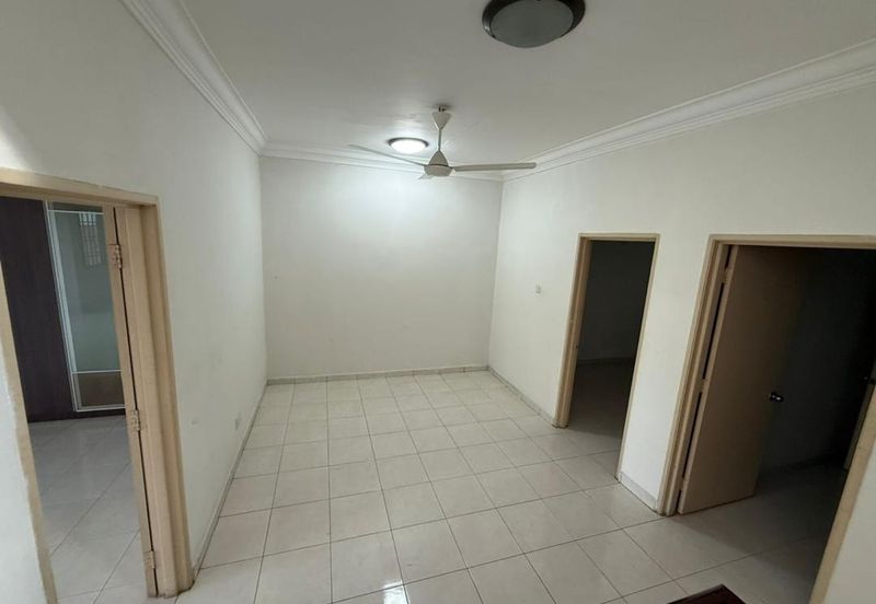 Taman Sinar Suria , Freehold , Gated & Guarded 