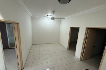 Taman Sinar Suria , Freehold , Gated & Guarded 