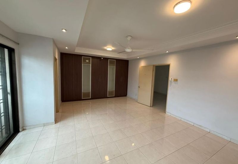 Taman Sinar Suria , Freehold , Gated & Guarded 