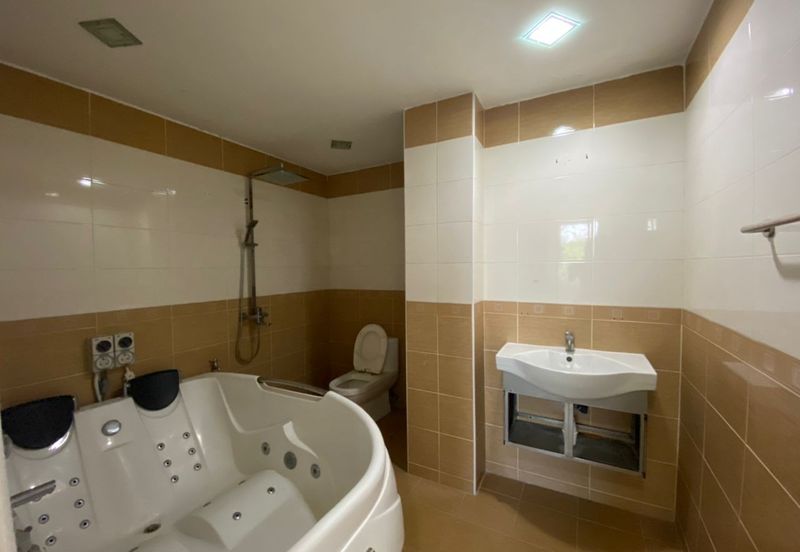 Laman Rimbunan , Limited Corner Unit For Sell 