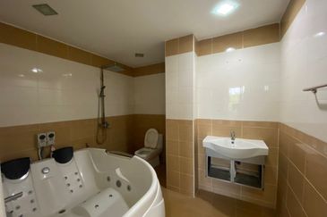 Laman Rimbunan , Limited Corner Unit For Sell 