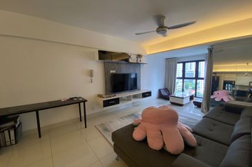 Royalle Condominium @ North Kiara