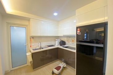 Royalle Condominium @ North Kiara