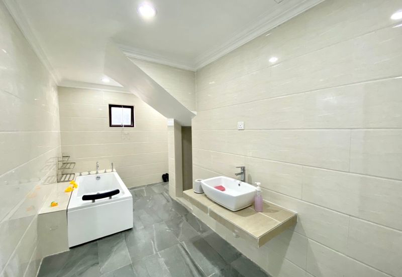 Bandar Menjalara (Desa Seri Mahkota)