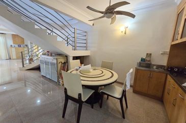 Bandar Menjalara (Desa Seri Mahkota)