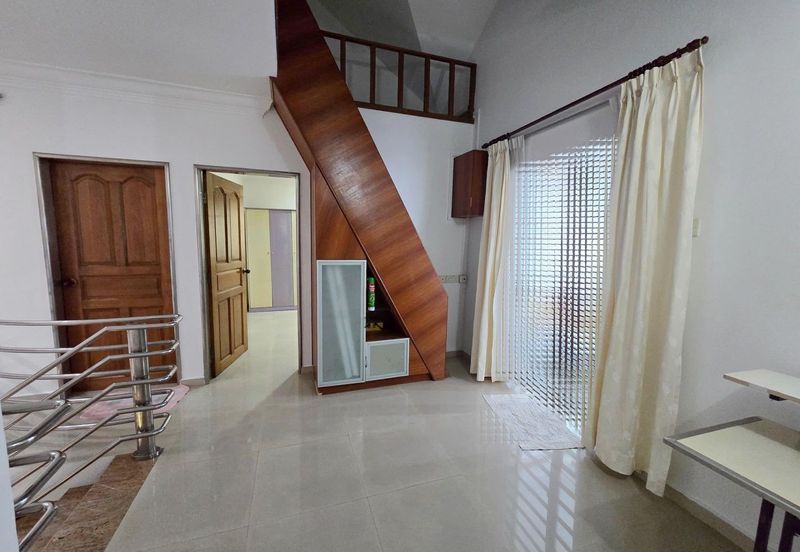 Bandar Menjalara (Desa Seri Mahkota)