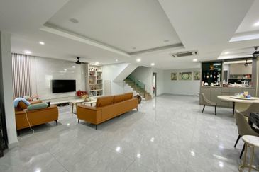 Bandar Menjalara (Desa Seri Mahkota)