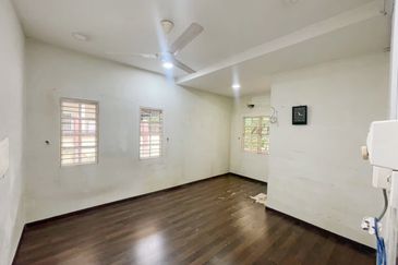 Bandar Menjalara (Desa Seri Mahkota)