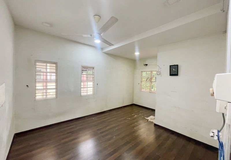 Bandar Menjalara (Desa Seri Mahkota)