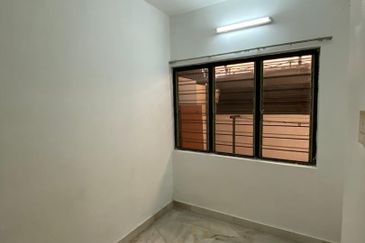 Bandar Menjalara (Desa Seri Mahkota)