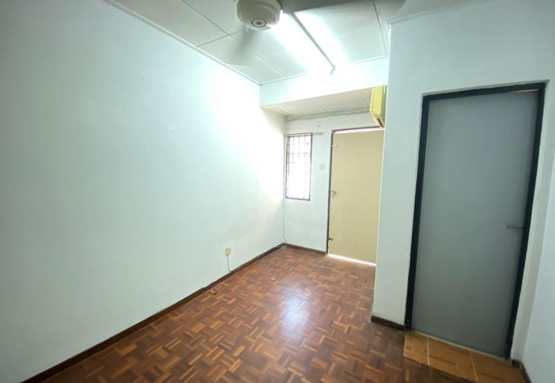 Bandar Menjalara (Desa Seri Mahkota)