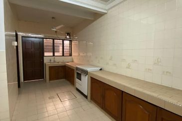 Bandar Menjalara (Desa Seri Mahkota)