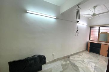 Bandar Menjalara (Desa Seri Mahkota)