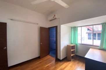 Bandar Menjalara (Desa Seri Mahkota)