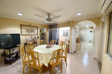 Bandar Menjalara (Desa Seri Mahkota)