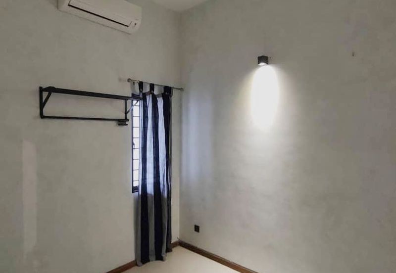 Sunway Spk , 2.5 Sty House , Freehold 