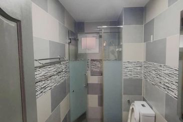 Sunway Spk , 2.5 Sty House , Freehold 