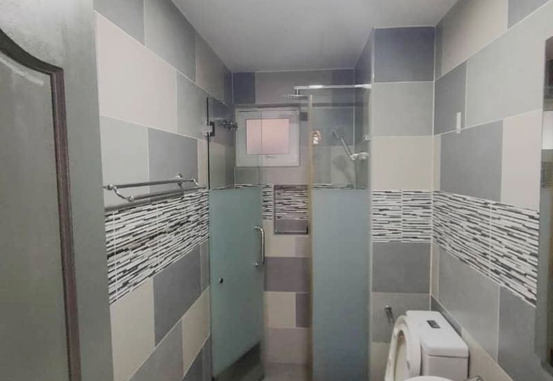 Sunway Spk , 2.5 Sty House , Freehold 