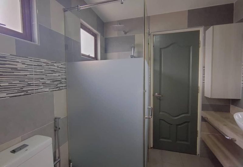 Sunway Spk , 2.5 Sty House , Freehold 