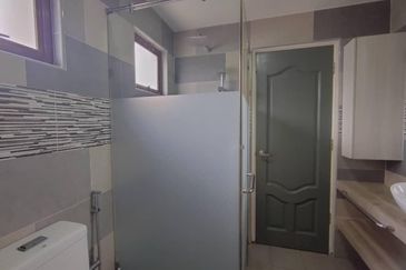 Sunway Spk , 2.5 Sty House , Freehold 