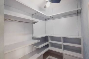 Sunway Spk , 2.5 Sty House , Freehold 