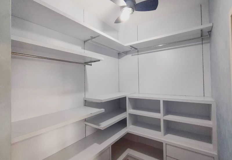 Sunway Spk , 2.5 Sty House , Freehold 