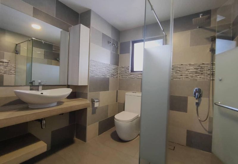 Sunway Spk , 2.5 Sty House , Freehold 