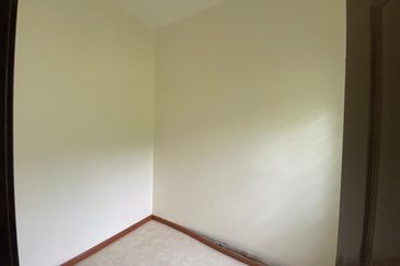 Sunway Spk 2 Sty For Sell , Well Kept , Basic