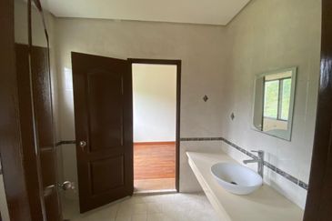 Sunway Spk 2 Sty For Sell , Well Kept , Basic