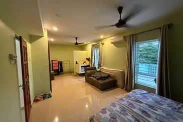 Kepong Baru Uphill , Double Storey , Freehold , Corner Unit 