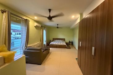 Kepong Baru Uphill , Double Storey , Freehold , Corner Unit 