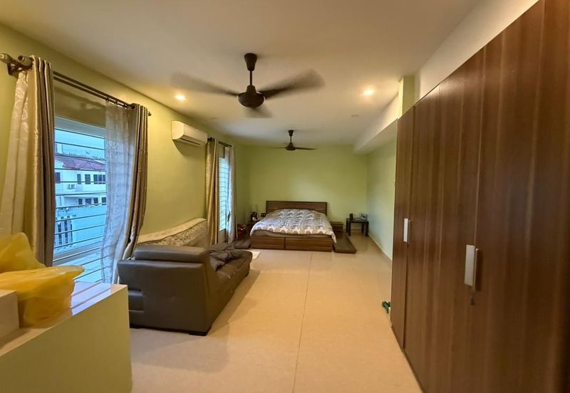 Kepong Baru Uphill , Double Storey , Freehold , Corner Unit 