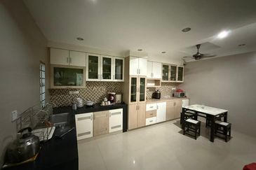 Bandar Menjalara (Desa Seri Mahkota)