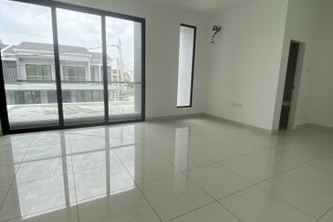 New Double Storey House, Taman Riang, Raja Uda