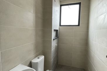 Double Storey Terrace House, Alma