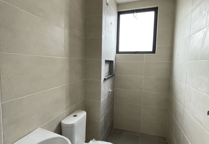 Double Storey Terrace House, Alma