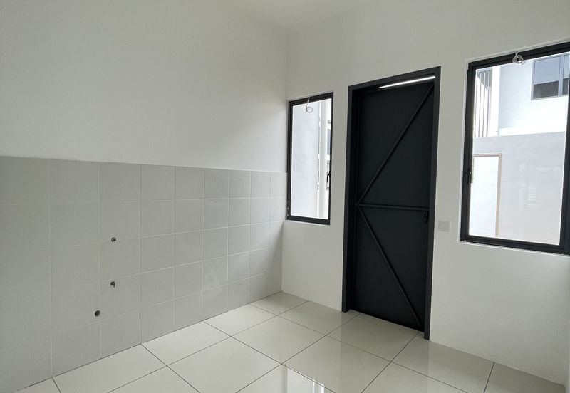 Double Storey Terrace House, Alma