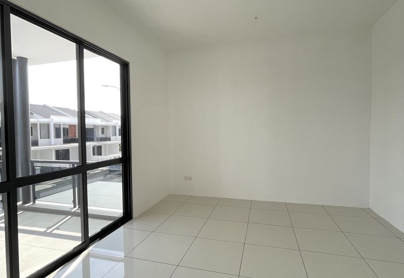 Double Storey Terrace House, Alma