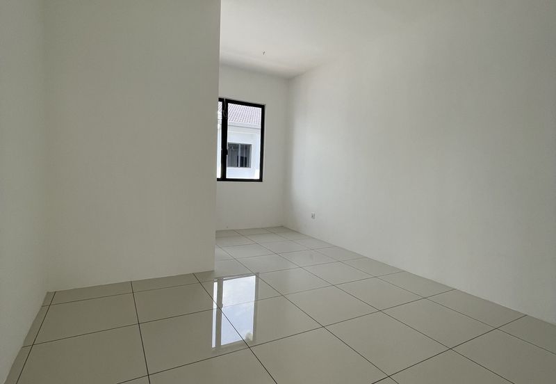 Double Storey Terrace House, Alma