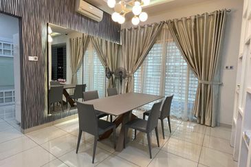 Taman Bukit Minyak Permai, Bungalow House