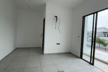2 Storey Terrace House, Alma
