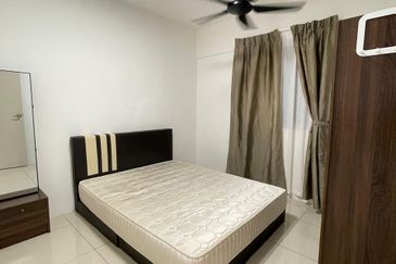 Fully Furnished, The Park Apartments