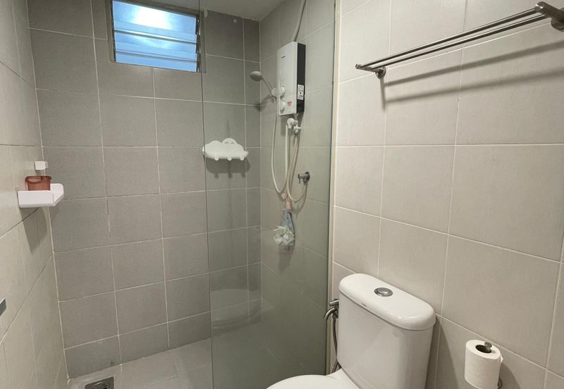 Fully Furnished, The Park Apartments