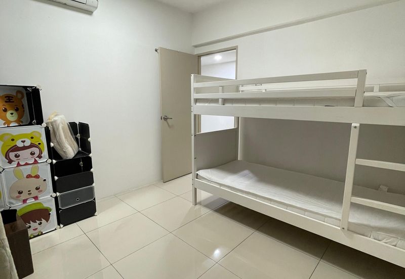 Fully Furnished, The Park Apartments