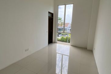 Sentinelle Ville, 3 Storey Semi-D, Taman Bukit MInyak Utama