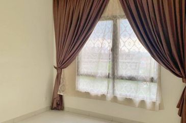 Pandora @ Tropicana Metropark