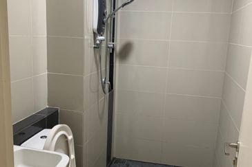 Pandora @ Tropicana Metropark