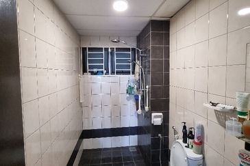 Indah Alam Condominium