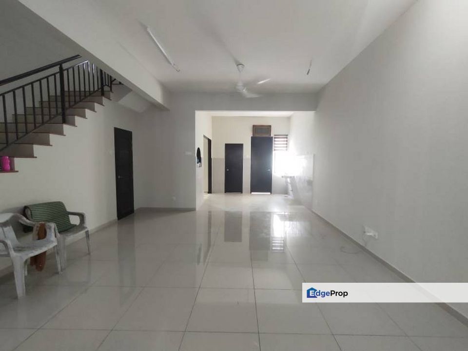 Puncak Bestari Azalea, Selangor, Bandar Puncak Alam