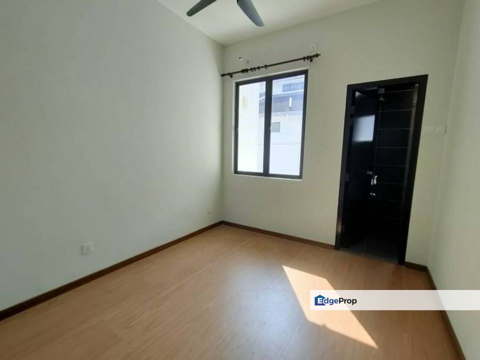 Puncak Bestari Azalea, Selangor, Bandar Puncak Alam